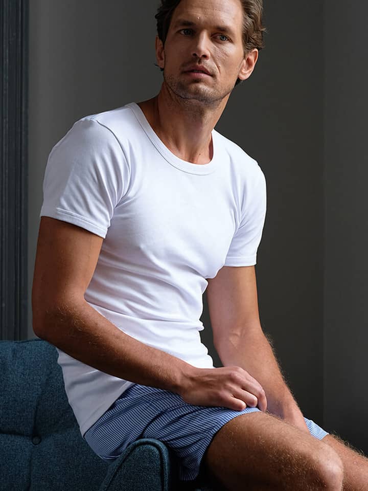 Model Wearing Vedoneire Interlock Cotton T-shirt
